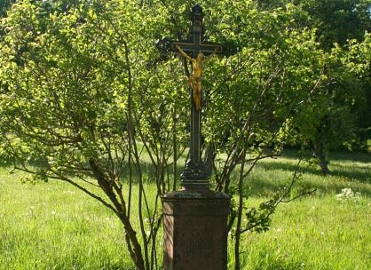 Feldkreuz unterhalb von Luegen